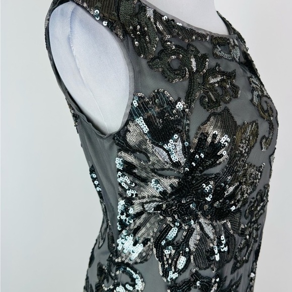 NWOT White House Black Market Cocktail Dress- grey sequin embellished size 8 - Picture 3 of 5